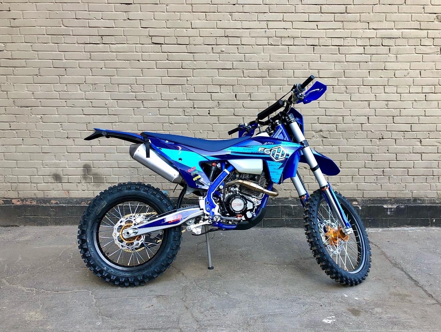 <span style="font-weight: bold;">Hasky f6/f6 pro </span>